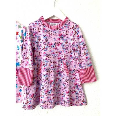 Kleid für Mädchen, Motiv: Zauberblüten, Grundfarbe hellrosa