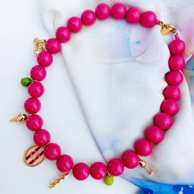 Halskette und Armband "SchönBeerig" mit beerenfarbigen Acrylperlen und witzigen Anhängern