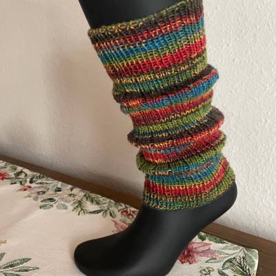 Beinstulpen 38 cm handgestrickt – Woll-Beinwärmer rot-braun-grün-blau, halblang, Damen & Mädchen