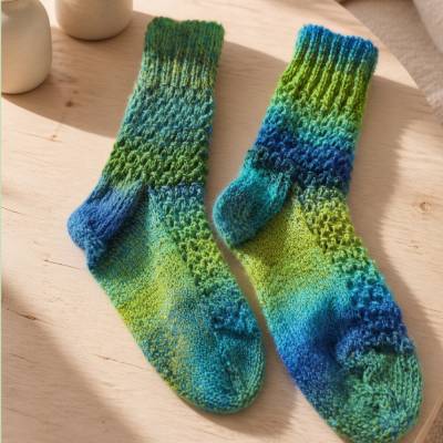 Handgestrickte Socken Zauberball Wolle Unikat Blau- oder Rottöne wählbar, Größe 38-40
