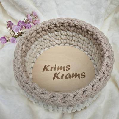 Korb/Körbchen gehäkelt mit Holzboden und Gravur KrimsKrams rund natur/hellbraun