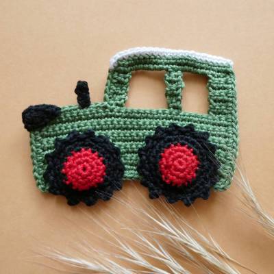 Großer gehäkelter Trecker zum Aufnähen - Traktor, Häkelapplikation,Aufnäher,Geschenk,Junge,Schulanfang,Schultüte,grün