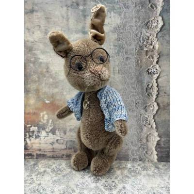Bärino Hase August 24 cm – Künstlerbär, handgefertigtes Unikat
