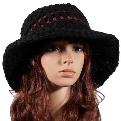 Winterhut Schwarz & Rot Gr S 54-55 cm KU | Handgehäkelt | Wollfrei | Einzelstück