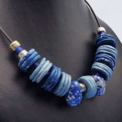 Keramikkette Räder, blau, türkis, silber, schwarz, Lederkette, Collier, Statementkette, Halskette, Handarbeit