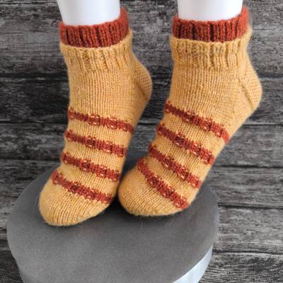 Kuschelsocken „Oktoberglanz“: Handgestrickt mit Angora & Lurex-Glanz (Gr. 39/40)