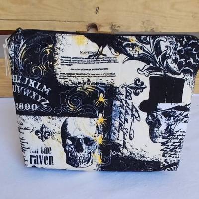 Kosmetiktasche „Raven Gothic“