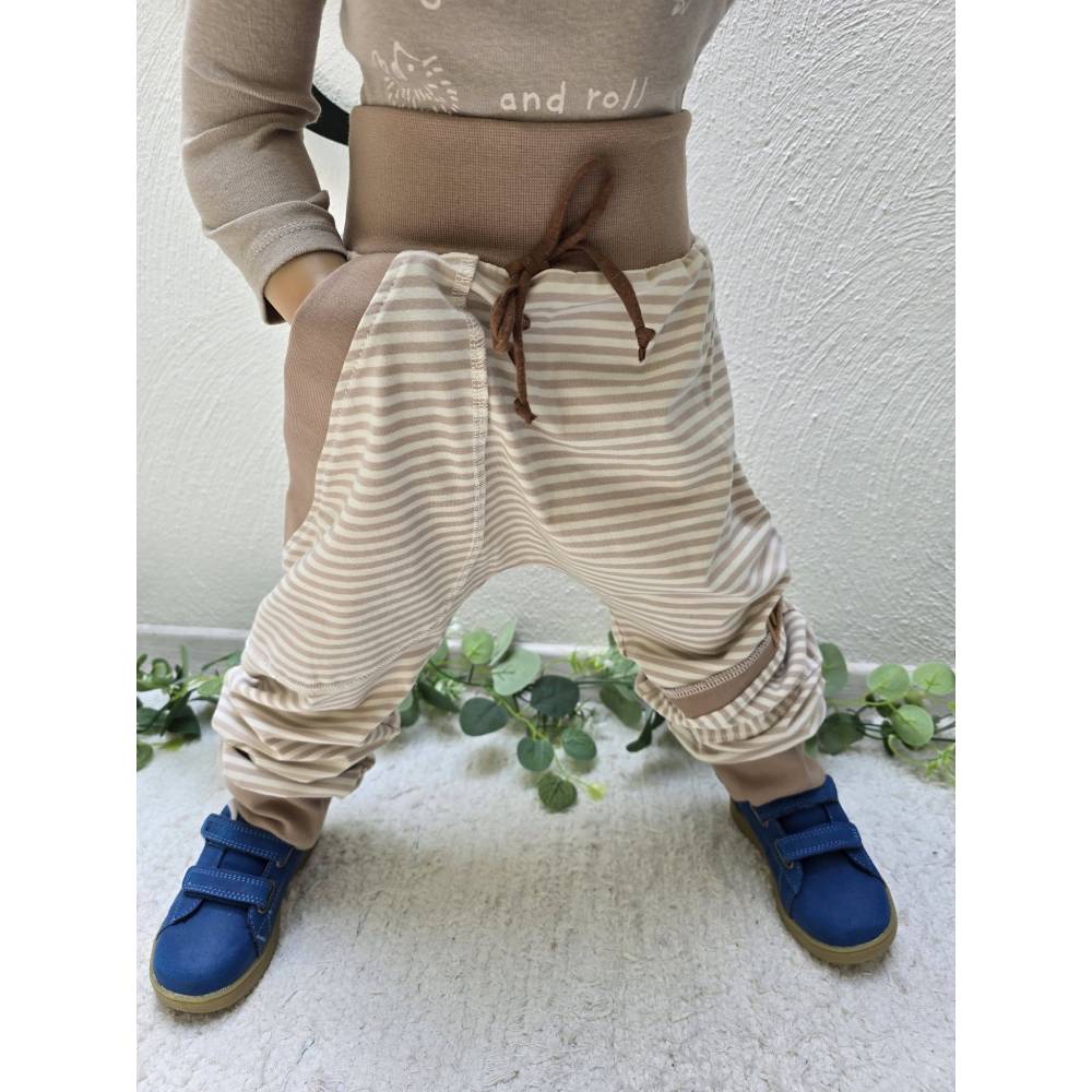 Kinder Pumphose Pants Gr.104/110 – Bio-Baumwolle | Unisex Unikat | Beige gestreift, Atmungsaktiv Mitwachsend Bild 2