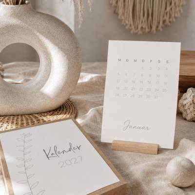 Tischkalender 2027 aus Naturpapier | Kalender mit Holzständer | Monatskarten Set | Geschenk | Weihnachten | Geburtstag