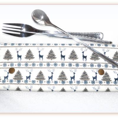 Bestecktasche to go aus Stoff weihnachtlich, 2 Innenfächer und Druckknopfverschluss