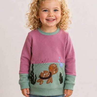 Pulli Hoodie in Gr. 104 aus kuscheligem Sweat, mit "Chillkröten" Szene