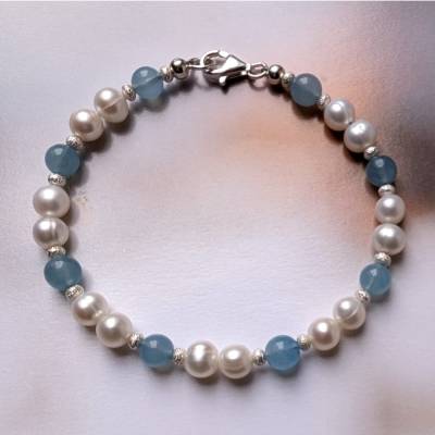 Aquamarin und weißes Süßwasserperlen Armband mit Silber
