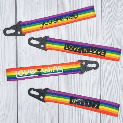 Schlüsselanhänger Regenbogen, stabiler Karabiner - 20 cm, LGBTQ+