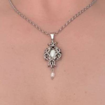 Sacred Eye Chainmail Halskette mit echten Süßwasserperlen