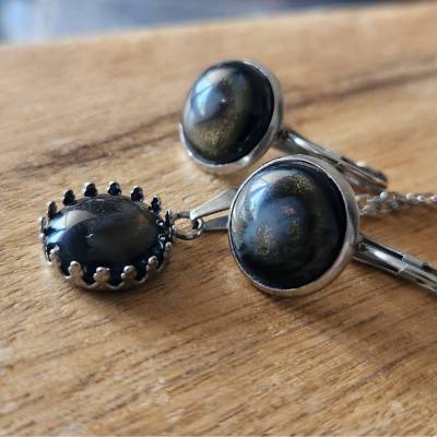 braune Cateye Ohrringe goldige Ohrstecker glänzend Ohrhänger beige Cabochon Schmuck
