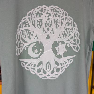 Handbemalt T-Shirt mit Spirituellem Symbol – 100% Handarbeit mit Pinsel, Boho Design, Unikat