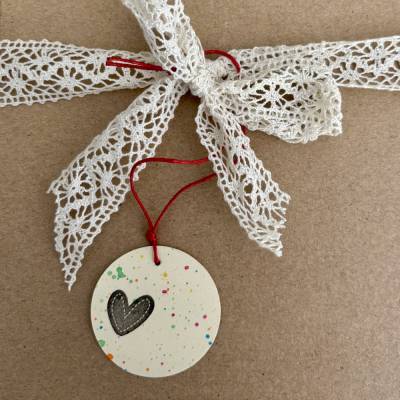 Geschenkanhänger Herz – 10er Set, beige, 4,5cm,Herzensgruß 
