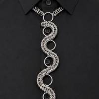 Serpentine Tie Necklace | Handgefertigtes Krawatten-Halsband aus Edelstahl | Gothic-Schlangenschmuck