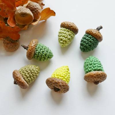 6 gehäkelte Eicheln zur Tischdeko - Herbstlaub - Jahreszeiten,Herbstdeko,Herbstteller,Floristik,Naturkappen,herbstlich