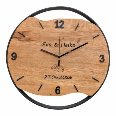 Personalisierte Wanduhren aus Eiche als Hochzeitsgeschenk,  Lautloses Funkuhrwerk, Massivholz