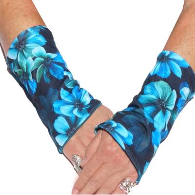 Armstulpen *Blaue Blumen* zum Wenden – Sommersweat, handgenäht, vielseitig & bequem