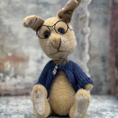 Bärino Hase Max 24 cm – Künstlerbär, handgefertigtes Unikat