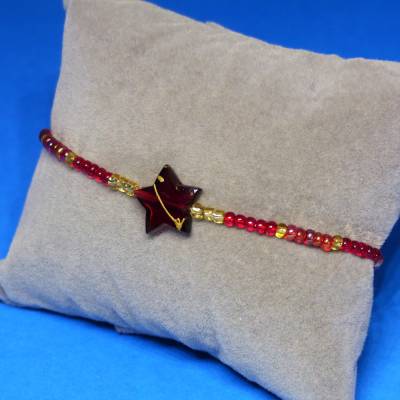 Freundschaftsarmband Stern rot gold – elastisches Armband mit Acrylstern & Rocailles, handgemacht