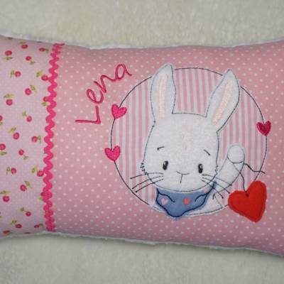 Süßes Häschen Herz Button und Name - Personalisierte Kissen, Geschenk zur Geburt, Kissen mit Namen, Namenskissen