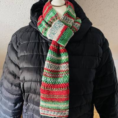 Handgestrickter Wollschal rot-tannengrün 75 cm lang– Strickschal mit Schlaufe für Damen & Herren