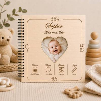 Handgefertigtes Erstes‑Jahr Fotoalbum 30x30 cm aus Birkensperrholz | Personalisiert mit Geburtsdaten | Geschenk
