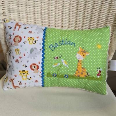 Niedliche kleine Giraffe & Name - Geburt, Taufe, personalisierte Kissen, Kindergarten, Geschenk zur Geburt, Namenskissen