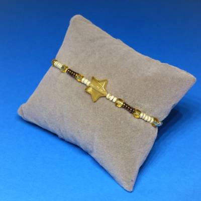 Freundschaftsarmband Stern, elastisches Armband, Sternchen, gelb, creme, gold, Acrylstern, Rocailles, Armschmuck dehnbar