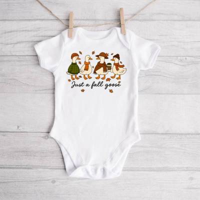 Babybody „Just a Fall Goose“ – Bio Baumwolle | Herbst Baby Body mit Gänsen | Geschenk zur Geburt