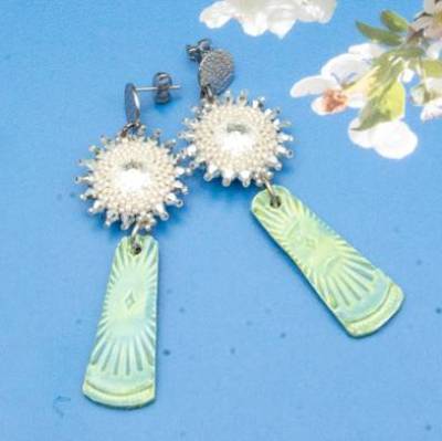 romantische Ohrringe, Ohrstecker, beadwork, Glasperlenschmuck, Keramik, weiß, Braut, Hochzeit Frau, Geschenkidee, Unikat