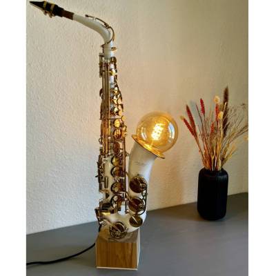 Saxophonlampe Dekolampe Eyecatcher Upcyling Designlampe Vintagelampe Schreibtischlampe Geschenk Musikinstrument