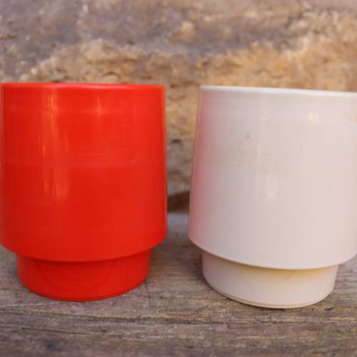 2er Set DDR Trinkbecher Stapelbecher Camping Outdoor  Zahnputzbecher Vintage 70er Jahre