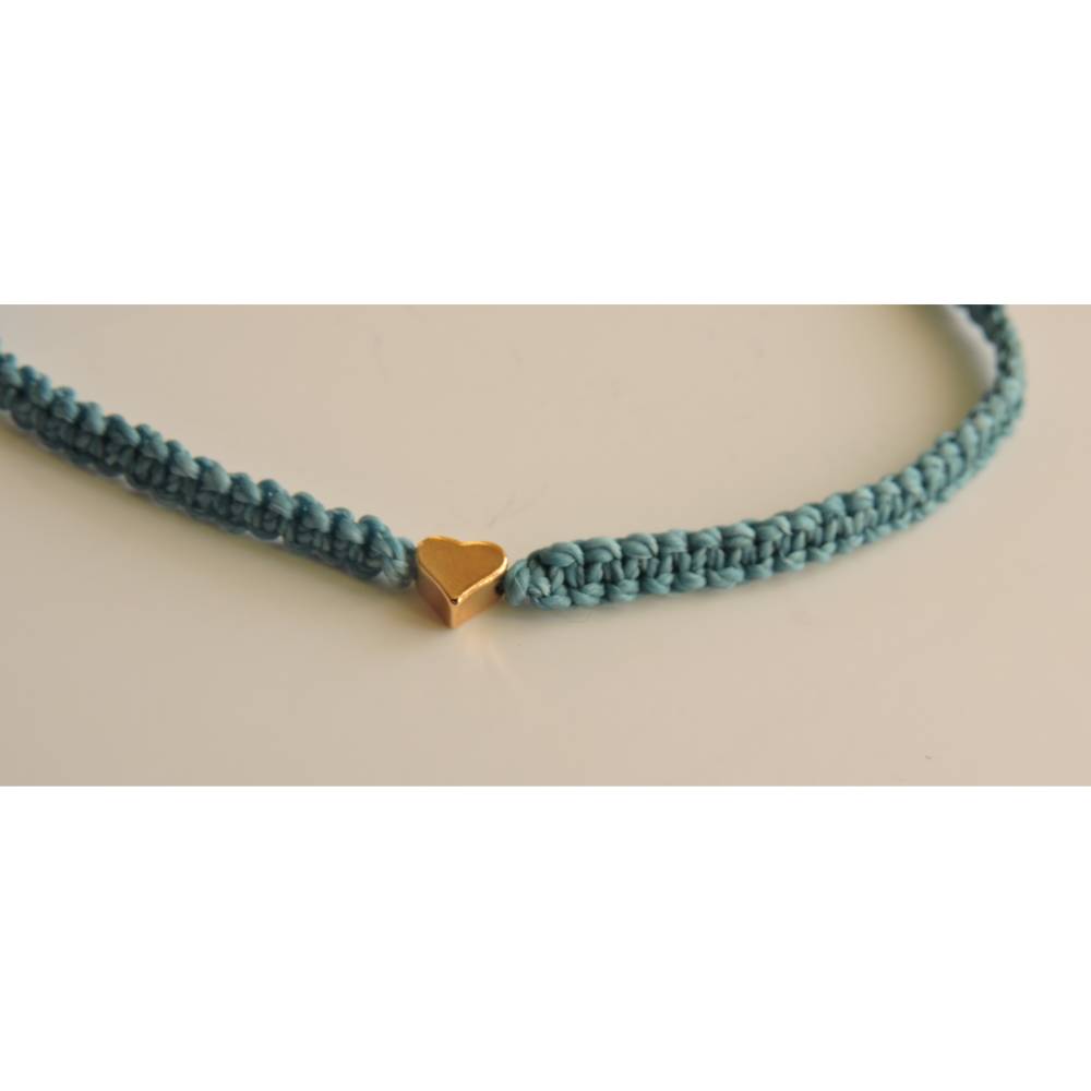 Türkisfarbenes Armband mit kleinem goldenem Herz – schlicht & handgefertigt Bild 6