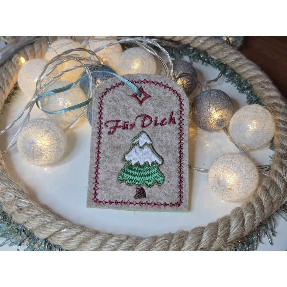 Stickdatei ITH Weihnachten Geschenkanhänger 10x10cm Rentier Tannenbaum Schneemann Weihnachtsmann Bild 6