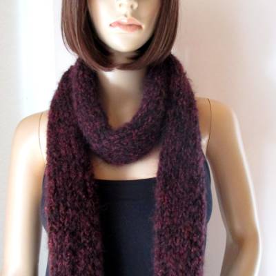 Kuschelweicher Schal mit feinstem Baby-Alpaka, Strickschal, weinrot, handgestrickt