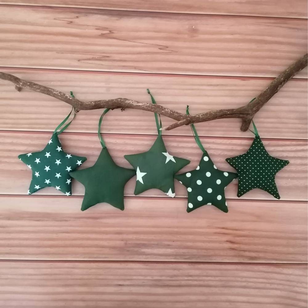 5 Sterne aus Stoff in dunkelgrün für die Weihnachtsdeko, Anhänger für Weihnachtsbaum, Fensterdeko, Deko Ast
