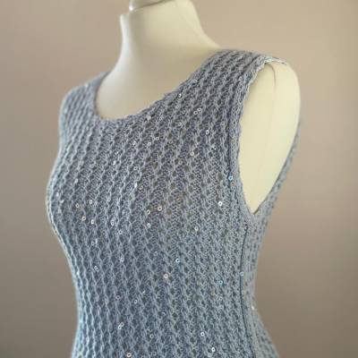 Stricktop mit Pailletten aus weicher Baumwolle – Hellblau – Handgestrickt Größe: S
