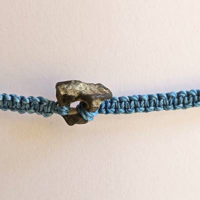 Hühnergott Armband türkis-meeresgrün – Ostsee Glücksarmband mit Lochstein