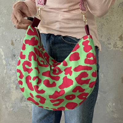 Halbmondtasche LEO Crossbag aus Canvas – 2 Größen von zimtblüte