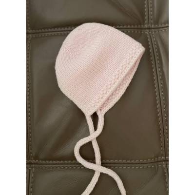 Klassische Babyhaube aus 100% Babymerinowolle – Hellrosa – Handgestrickt sofort lieferbar