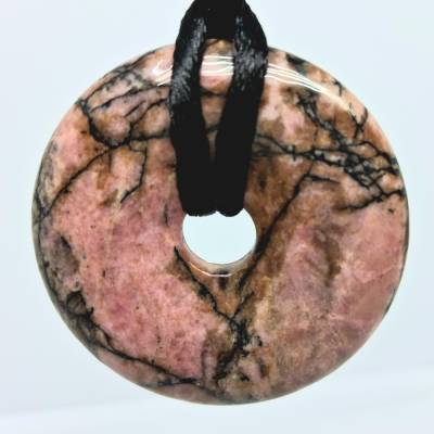 Rhodonit Donut Anhänger 40 mm – Naturstein mit einzigartiger Zeichnung