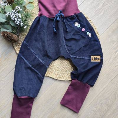 Cord Pumphose Blau Gr.98/104 – Handgemachtes Unikat mit Tasche & liebevollen Details mit Blumen