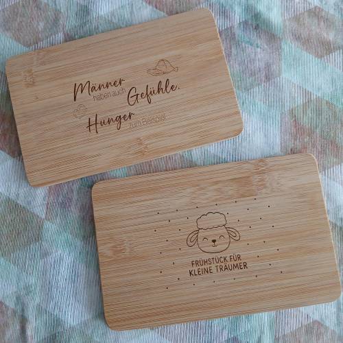 Personalisiertes Frühstücksbrettchen aus Holz mit Lasergravur, individualisiert, personalisiert mit Wunschtext 