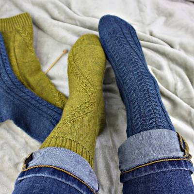 Strickanleitung Socken mit Zopfmuster Sparset – 2 Strickanleitungen für Fortgeschrittene