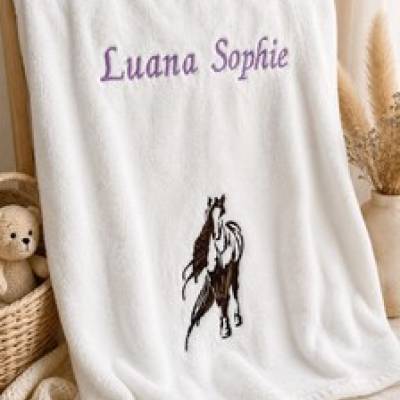 Personalisiertes Handtuch bestickt mit Name Wunschmotiv Geschenk