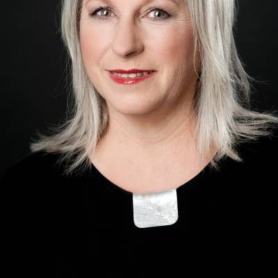Brosche ohne Nadel - Kragenklemme